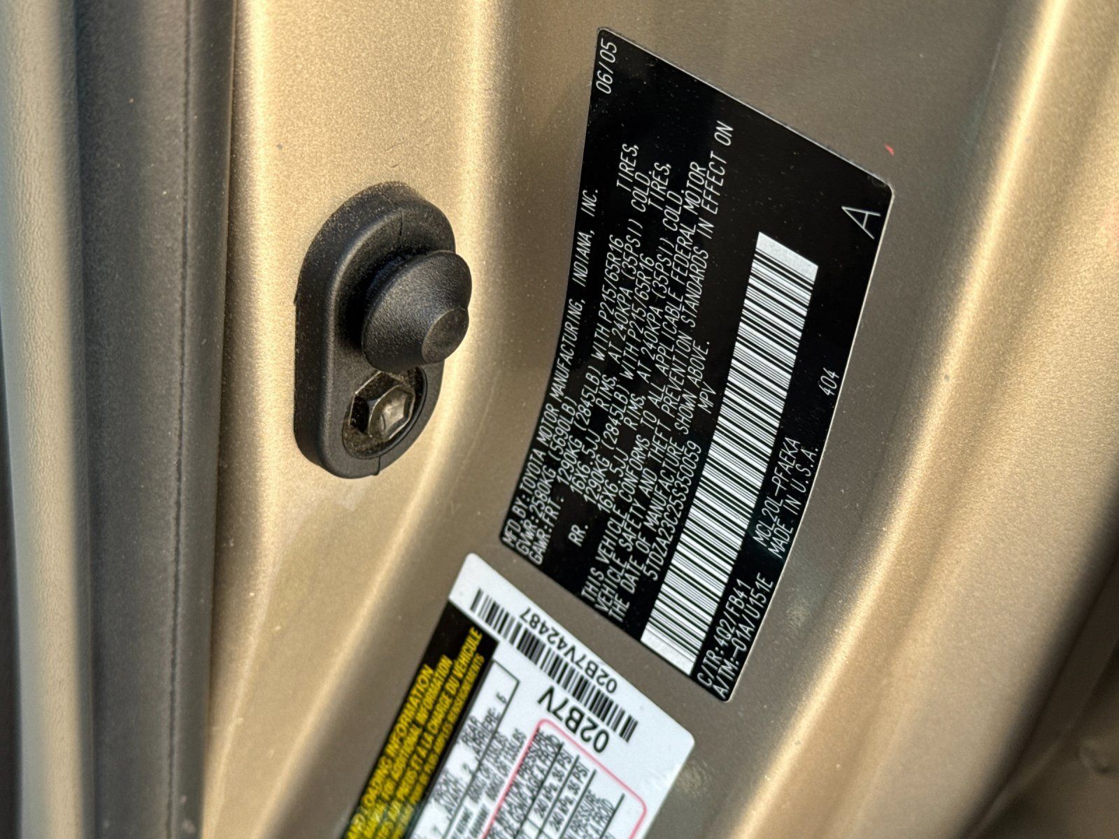 Used 2005 Toyota Sienna LE w/ LE Pkg 8 FWD image 28