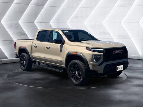 Certified 2023 GMC Canyon Elevation w/ Convenience Package AWD/4WD image 7