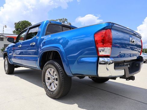 Used 2016 Toyota Tacoma SR5 RWD image 4