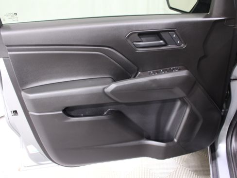 Used 2025 Chevrolet Colorado Trail Boss AWD/4WD image 6