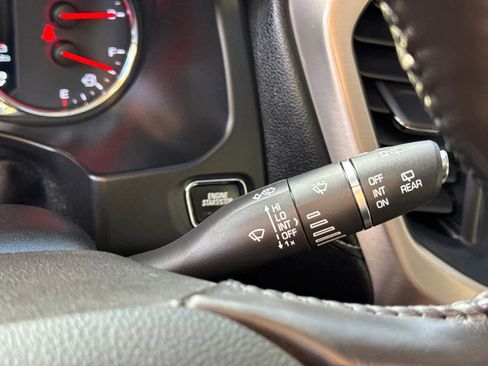 Used 2019 GMC Acadia Denali w/ Technology Package image 19