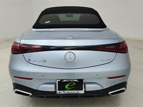 Used 2025 Mercedes-Benz CLE 300 4MATIC Cabriolet image 17
