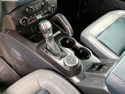 Used 2024 Ford Bronco Outer Banks image 17