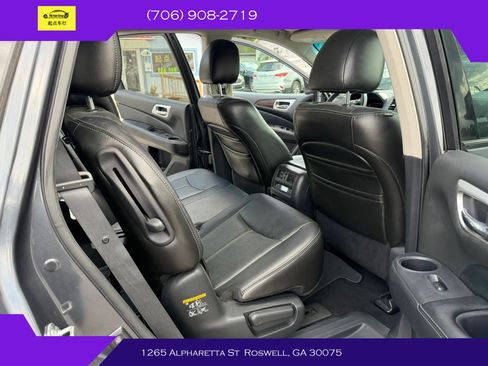 Used 2013 Nissan Pathfinder Platinum image 10