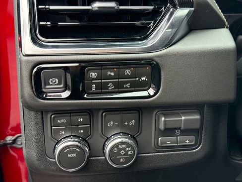 New 2026 GMC Yukon XL Elevation w/ Elevation Premium Package image 20