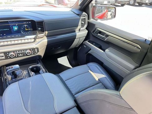 Used 2023 Chevrolet Silverado 1500 ZR2 w/ Technology Package image 28