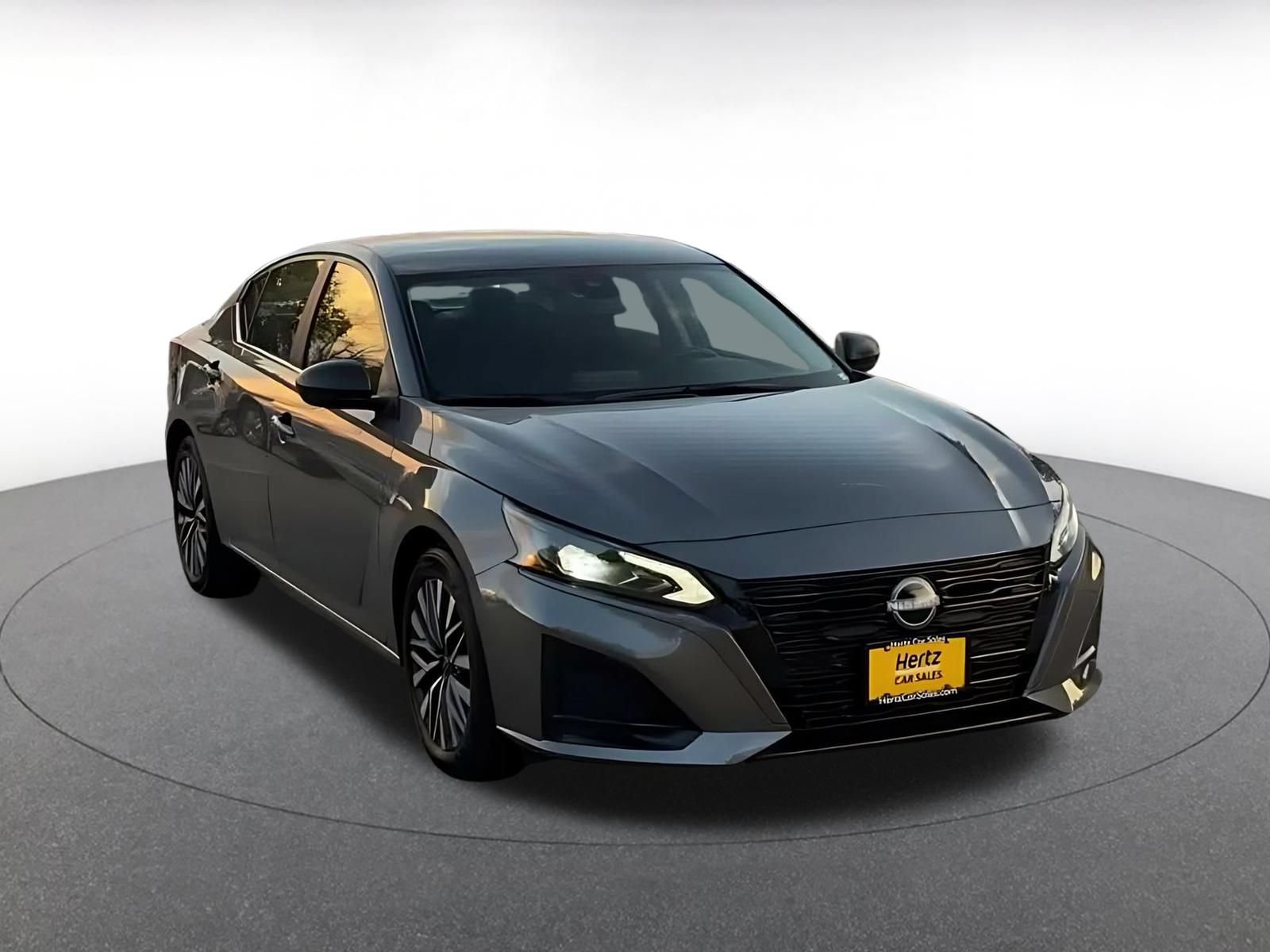 Used 2026 Nissan Altima 2.5 SV FWD image 3