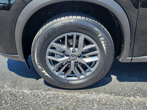 Used 2024 Nissan Rogue S FWD image 5