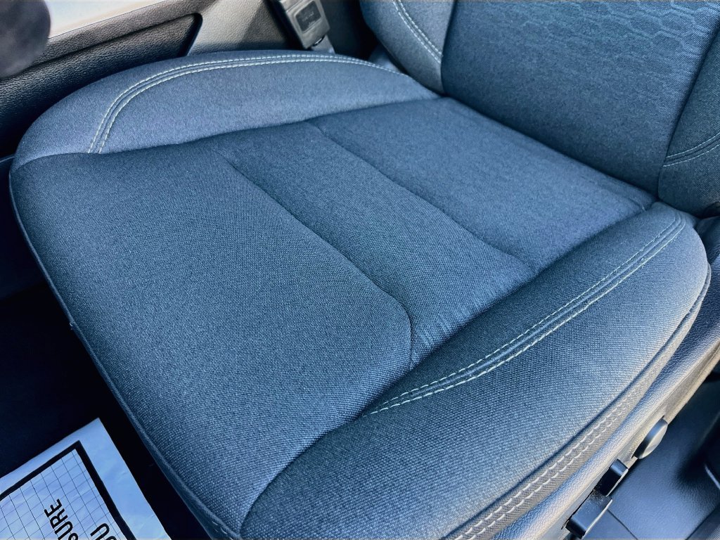 Used 2025 RAM 1500 4x4 Crew Cab image 18