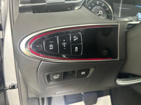 Used 2024 Genesis GV70 2.5T w/ Advanced Package AWD/4WD image 13