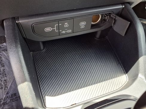 Used 2025 Kia K4 FWD image 9