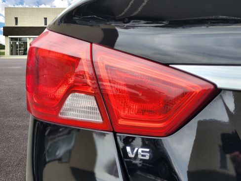 Used 2019 Chevrolet Impala LT w/ LT Convenience Package image 9