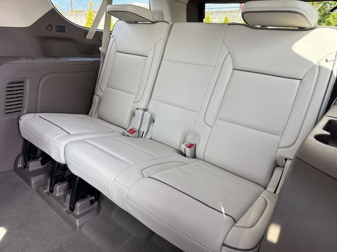 Used 2021 GMC Yukon XL Denali w/ Denali Premium Package image 35