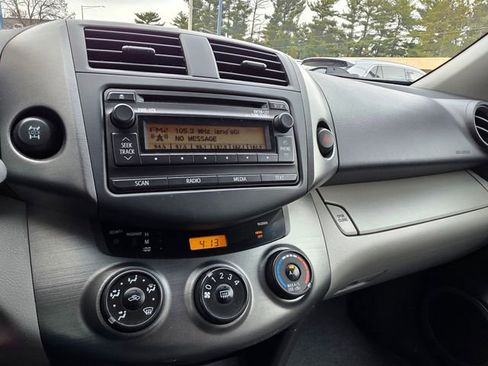Used 2012 Toyota RAV4 4WD w/ Value Pkg image 17