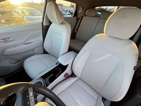 Used 2025 Hyundai Kona SEL image 36