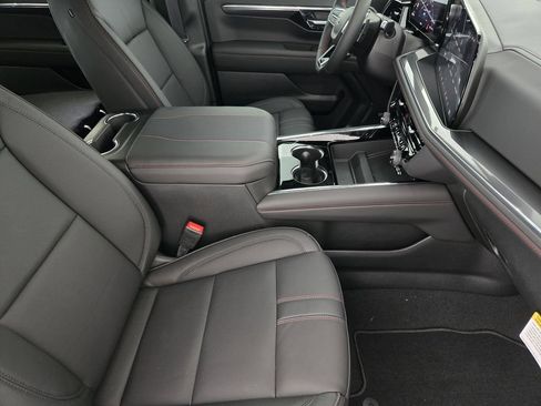 New 2026 Chevrolet Suburban RST w/ Comfort Package RWD image 16