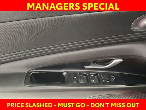 Certified 2024 Hyundai Elantra Limited image 14