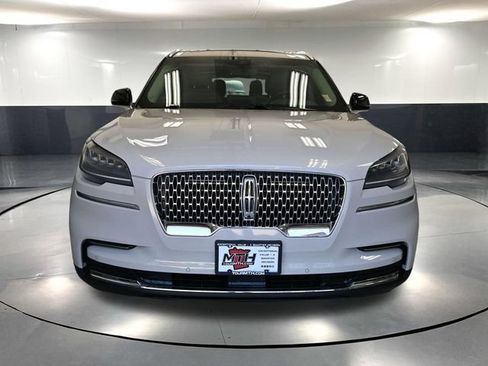Used 2023 Lincoln Aviator Reserve AWD/4WD image 11