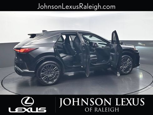 Used 2023 Lexus RX 500h F Sport w/ Cold Area Package AWD/4WD image 31