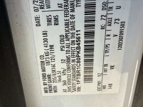 Used 2023 Ford Transit 250 Medium Roof image 33