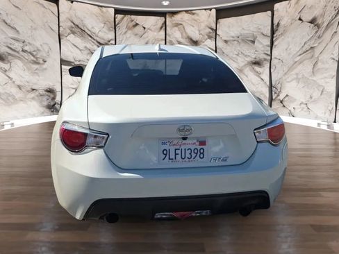 Used 2015 Scion FR-S RWD image 5
