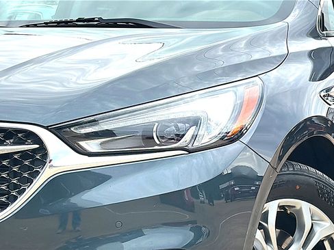 Used 2019 Buick Enclave Avenir w/ Avenir Technology Package image 4