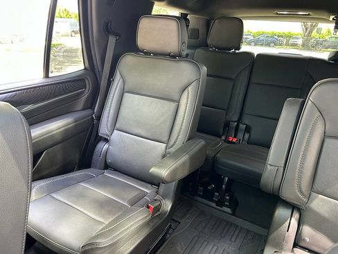 Used 2024 GMC Yukon Denali RWD image 13