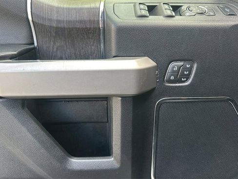 Used 2020 Ford F350 Lariat w/ Chrome Package image 11