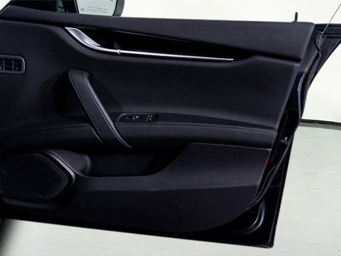 Used 2022 Maserati Ghibli Modena image 43