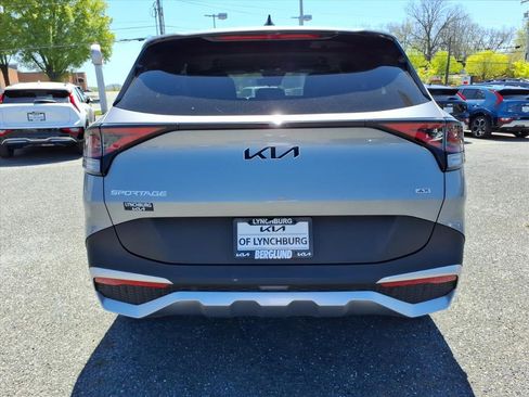 Used 2023 Kia Sportage LX AWD/4WD image 5