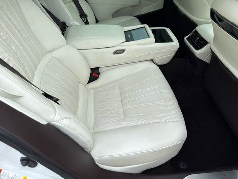 Used 2018 Lexus LS 500 image 54