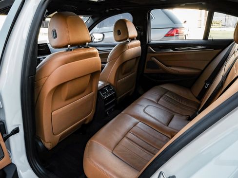 Used 2018 BMW 540i xDrive image 41