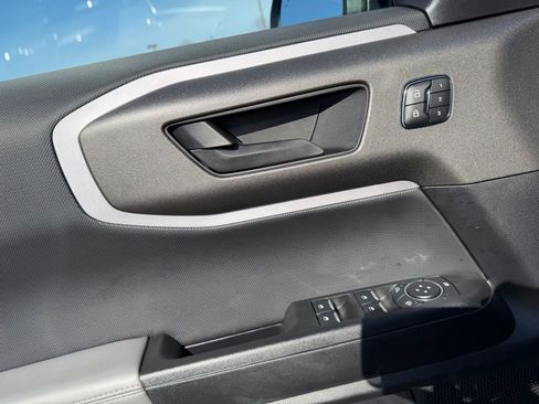 Used 2025 Ford Bronco Sport Badlands image 9