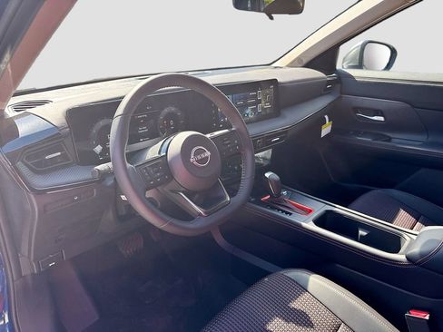 New 2025 Nissan Kicks SR image 2