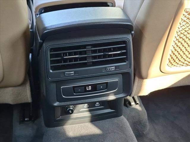 Used 2023 Audi Q7 2.0T Premium w/ Convenience Package AWD/4WD image 19