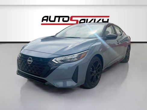 Used 2025 Nissan Sentra SR w/ Midnight Edition FWD image 3