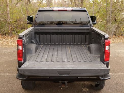 Used 2024 Chevrolet Silverado 2500 Custom w/ Custom Value Package image 26