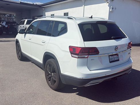 Used 2018 Volkswagen Atlas SEL AWD/4WD image 3