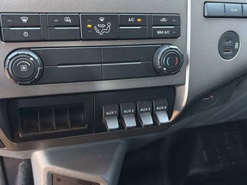 Used 2022 Ford F650 2WD Crew Cab Super Duty image 39