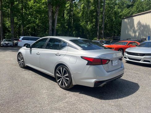 Used 2020 Nissan Altima 2.5 SR FWD image 3