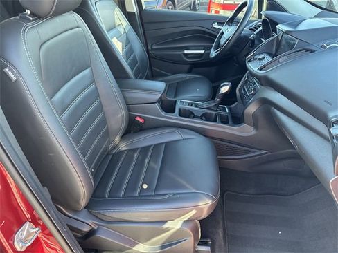 Used 2019 Ford Escape SEL image 13