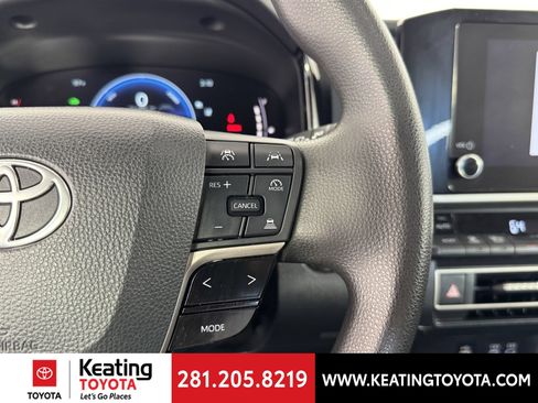 Used 2025 Toyota Camry LE FWD image 27