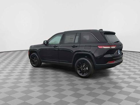 New 2026 Jeep Grand Cherokee Altitude image 6