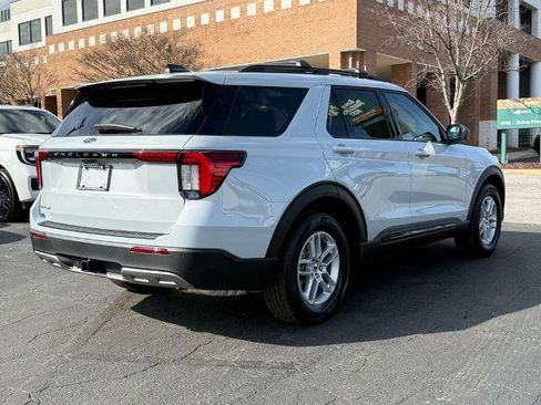 Certified 2026 Ford Explorer Active w/ Active Comfort Package RWD image 4