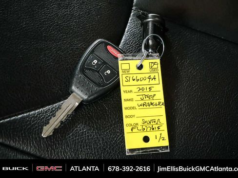 Used 2015 Jeep Wrangler Unlimited Sahara AWD/4WD image 35