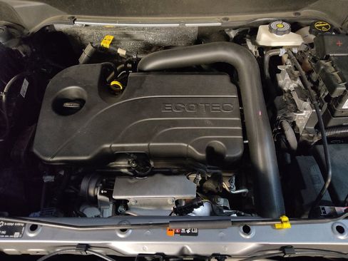 Used 2024 GMC Terrain SLE image 30