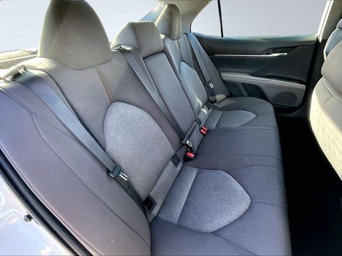 Used 2020 Toyota Camry LE image 20