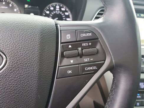 Used 2016 Hyundai Sonata Sport w/ Option Group 03 image 17