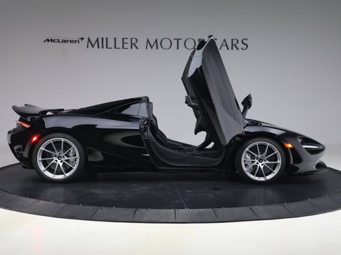 New 2026 McLaren 750S Spider RWD image 18