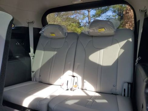 New 2026 Kia Sorento S w/ S Panoramic Sunroof Package image 10